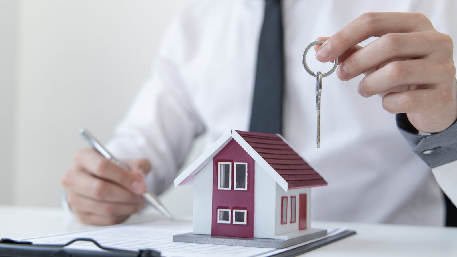 nhân viên kinh doanh bất động sản