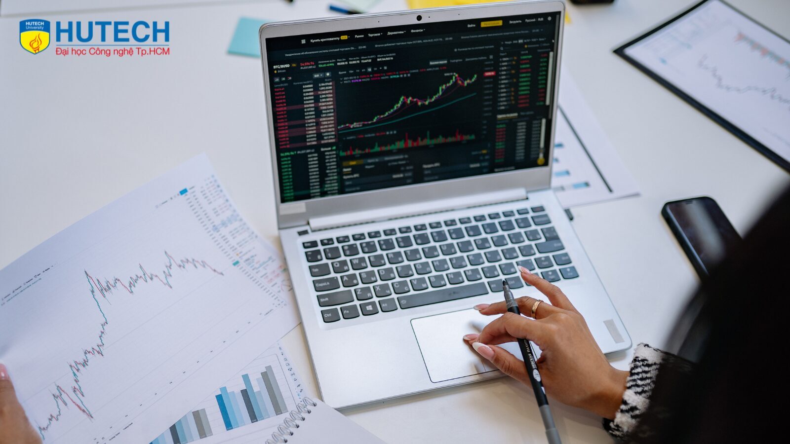 ẢNH WEB TS HUTECH - 2026-04-24T111733.316