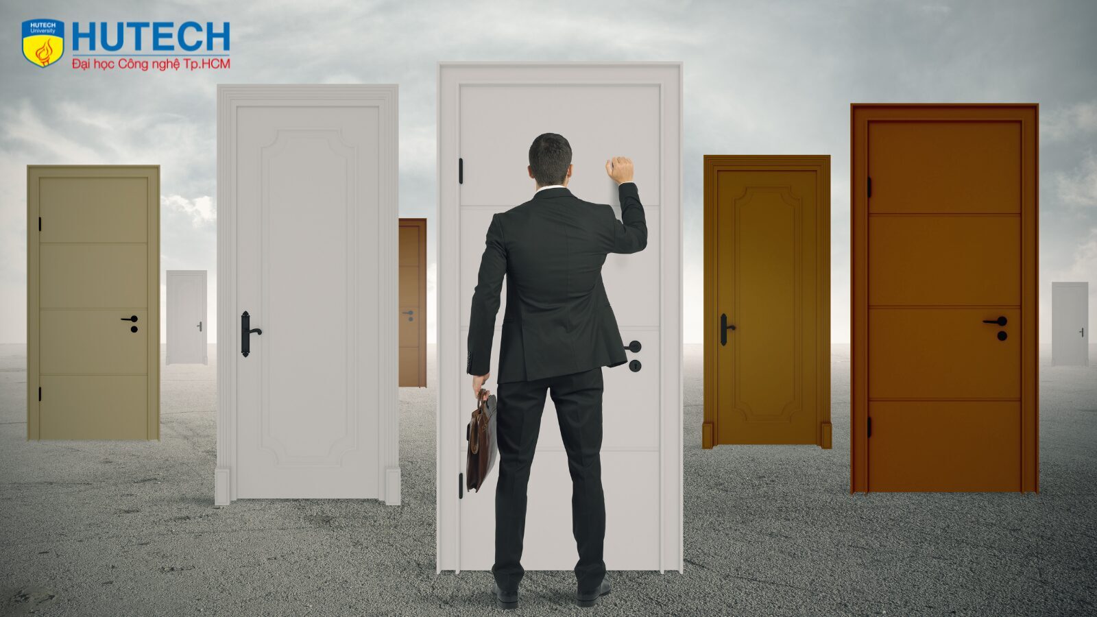 ẢNH WEB TS HUTECH - 2026-04-28T161923.921