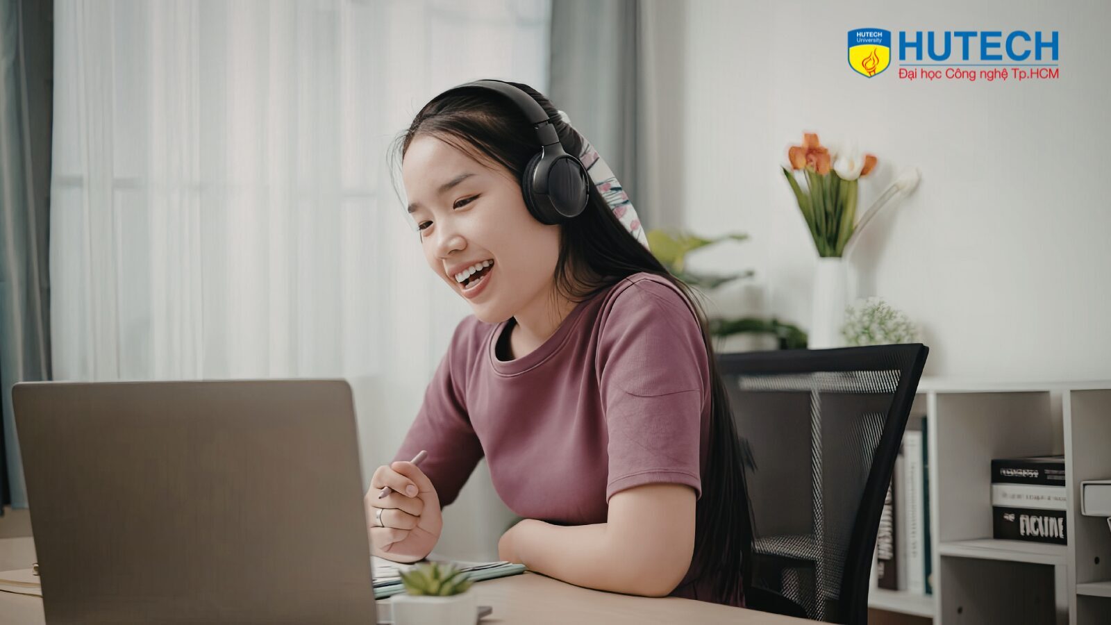 ẢNH WEB TS HUTECH (7)